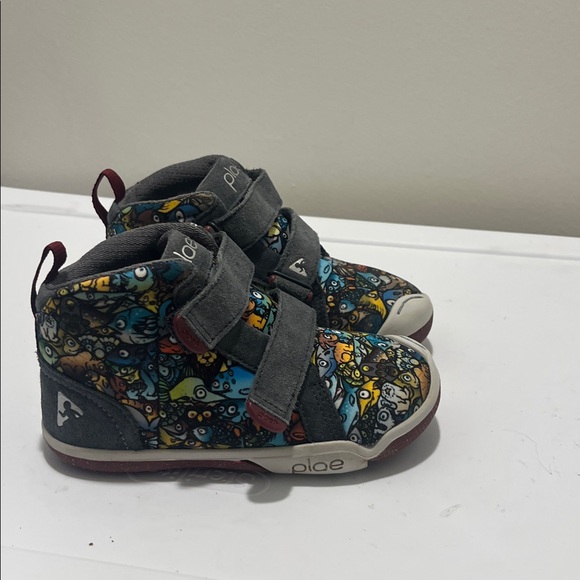 PLAE Kids Sneakers - Gray and Red with Multicolor Pattern - Picture 3 of 8